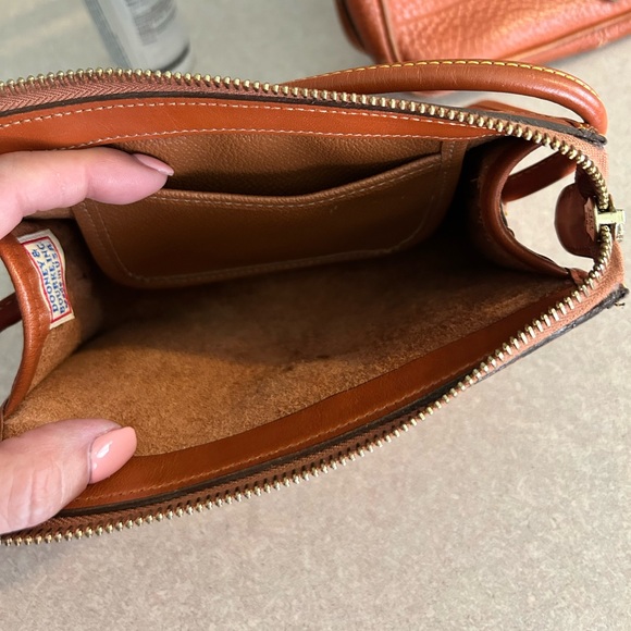 Dooney & Bourke small vintage Crossbody Bag - Picture 2 of 4